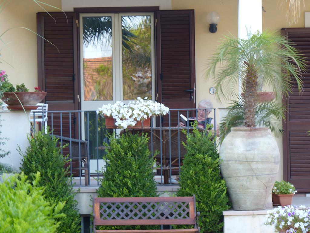 Residence Casa Del Mar Sicilia Марина-ді-Модіка Екстер'єр фото