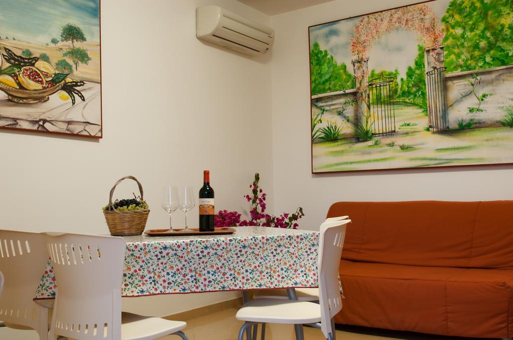 Residence Casa Del Mar Sicilia Марина-ді-Модіка Екстер'єр фото