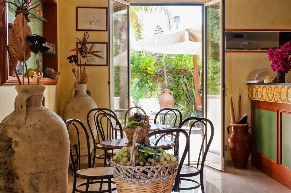 Residence Casa Del Mar Sicilia Марина-ді-Модіка Екстер'єр фото