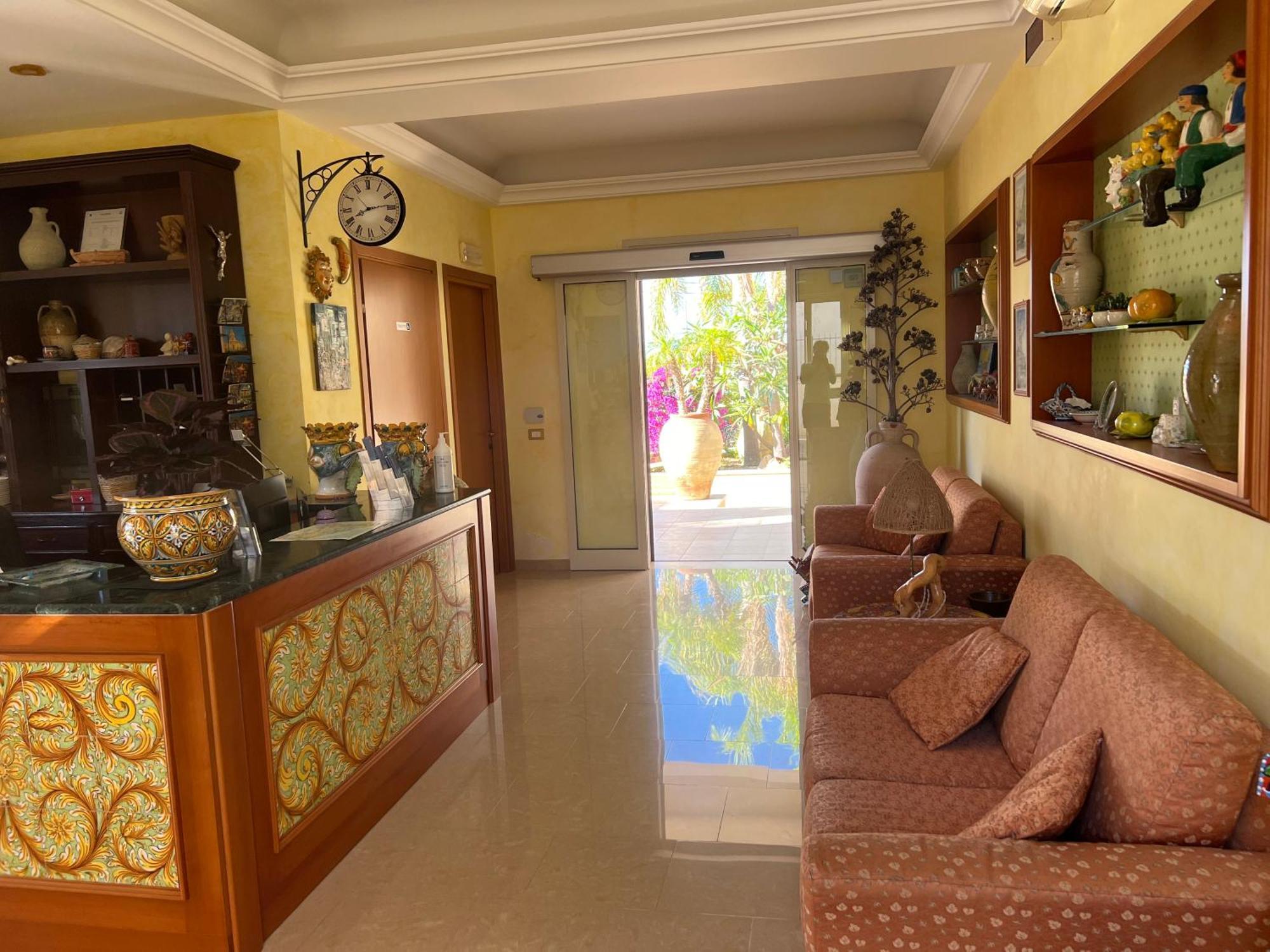Residence Casa Del Mar Sicilia Марина-ді-Модіка Екстер'єр фото